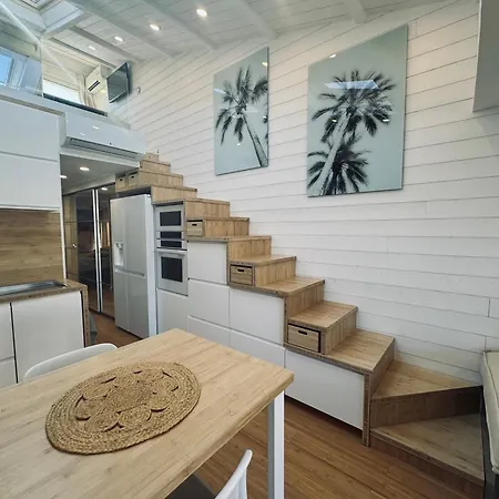 Villa 52